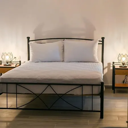 Dreamy Santorini Only 50m From The